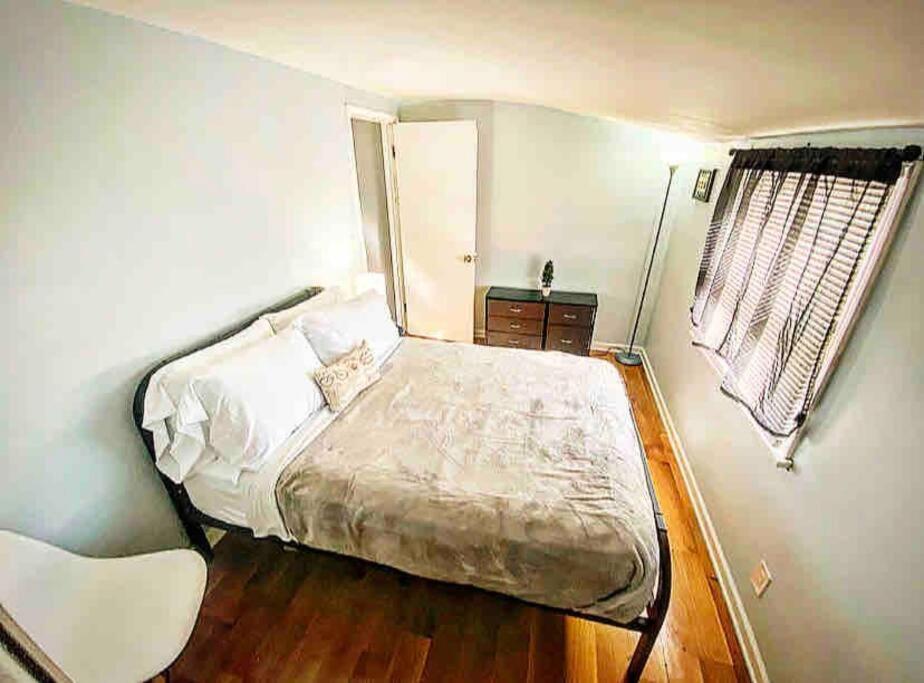 Adorable&cozy Suburban Mins From Dwtn/airport Hébergement de vacances Rochester